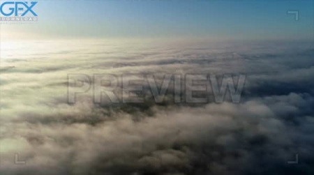 فوتیج پرواز در بالای ابرها