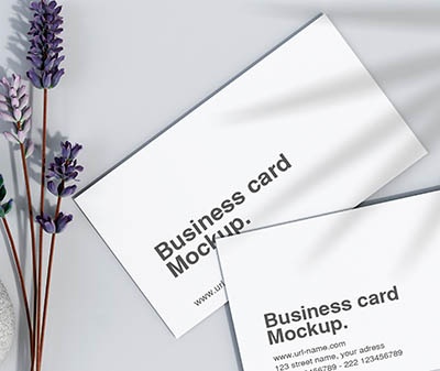 موکاپ لایه باز کارت ویزیت مینیمال با گل