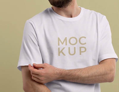 موکاپ لایه باز تی شرت سفید