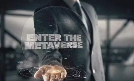 فوتیج مرد تاجر با هولوگرام متاورس