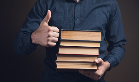 کتاب هایی که حال آدم را خوب میکنند | معرفی کتاب های مفید برای مطالعه + لینک دانلود