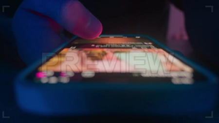 فوتیج تلفن همراه در شب