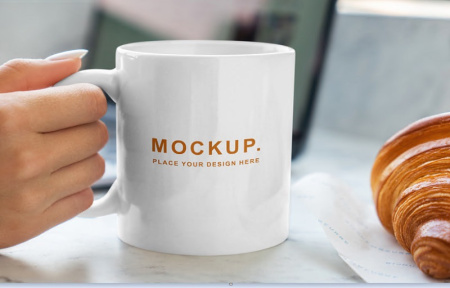 موکاپ ماگ سفید لایه باز