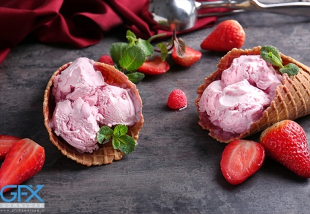 عکس بستنی چوبی توت فرنگی