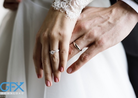 عکس حلقه نامزدی با دست