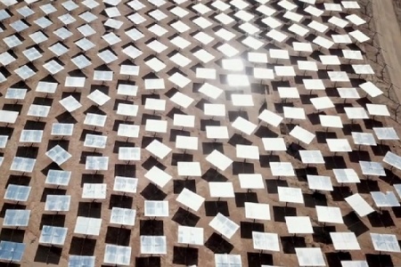 دانلود فوتیج آینه های نیروگاه خورشیدی Solar Power Plant Mirrors