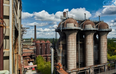 عکس‌های کارخانه‌ای واقعی برای استفاده در بروشور