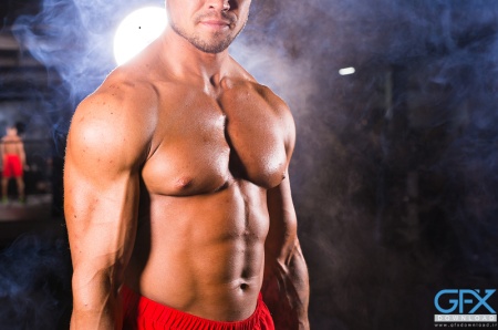 عکس باکیفیت بدنسازی برای پوستر باشگاه و بنر ورزشی