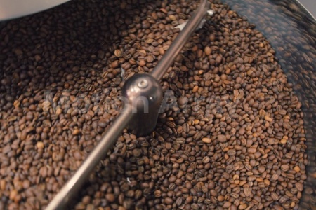 دانلود فوتیج قهوه در حال برشته شدن Coffee Beans Roasting