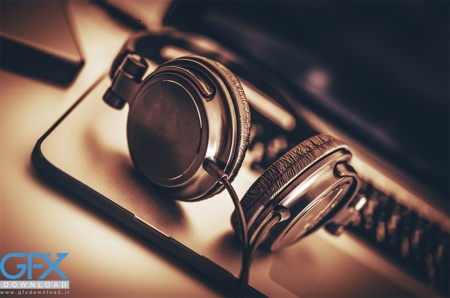 عکس استودیویی هدفون جدید برای طراحی و چاپ تبلیغات