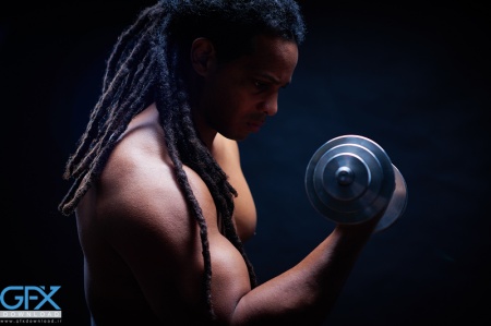 عکس بدنسازی برای پوستر تبلیغاتی باشگاه ورزشی