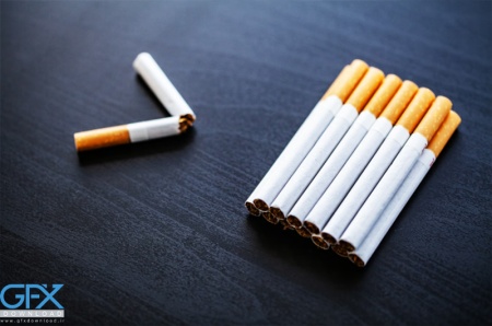 عکس سیگار با پس‌زمینه تیره