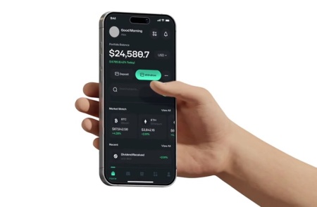 دانلود پروژه آماده موکاپ موبایل در دست برای افتر افکت Phone In Hand Mockup